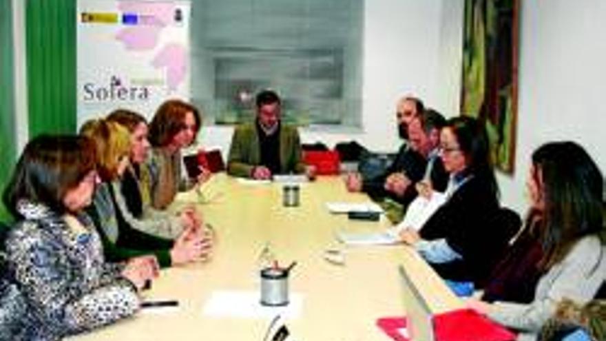 El Consistorio detalla el estado del Proyecto Solera a varios colectivos de la localidad