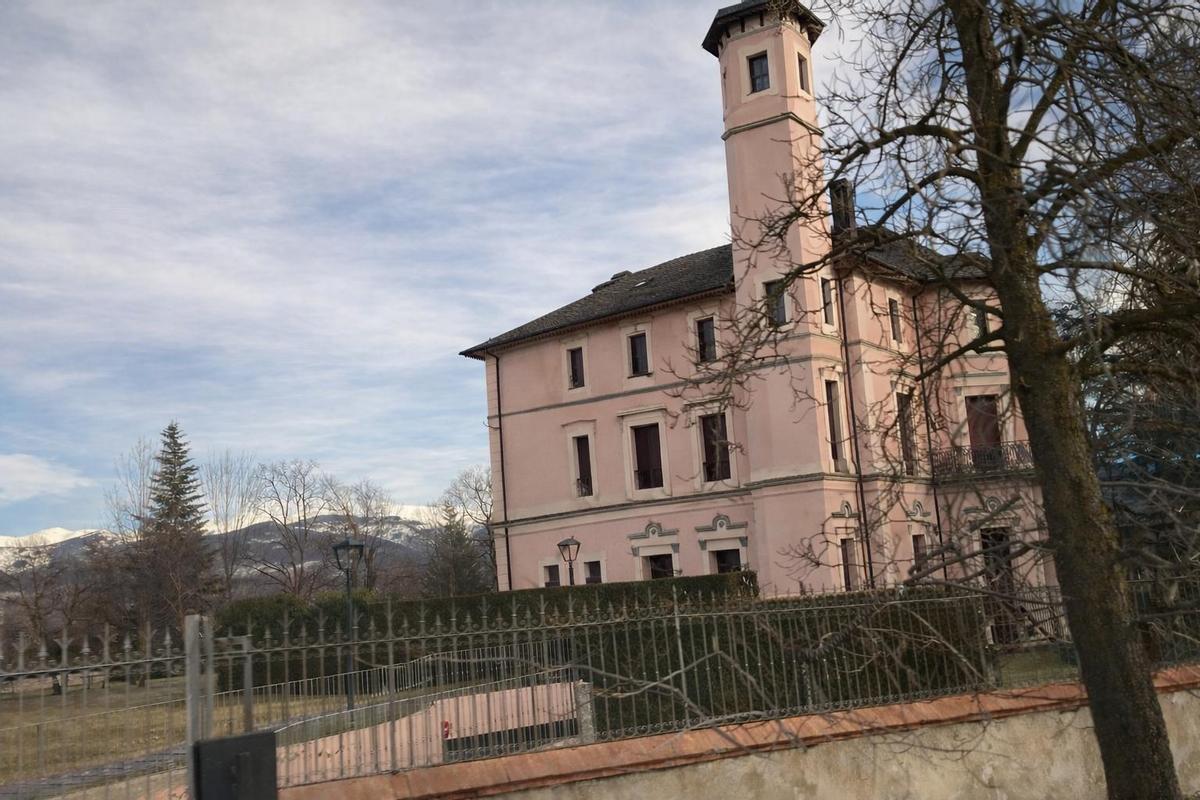 La Villa San Antonio de Puigcerdà i la finca que l'envolta que va albergar un camp de concentració
