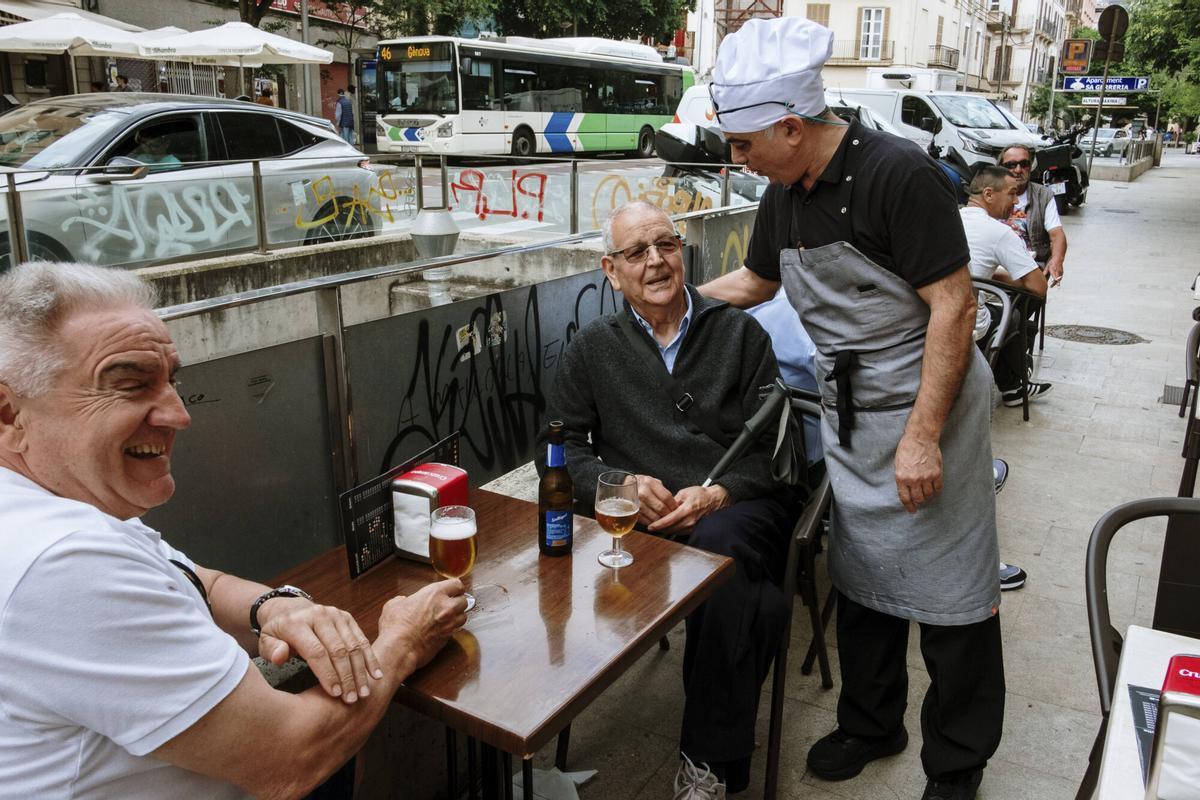 El gallego del bar Mora rescata la centenaria bodega Sant Antonio