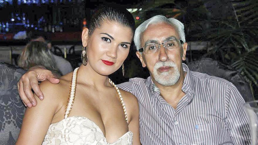 Carlos Inácio y su mujer, antes de los hechos. // FdV