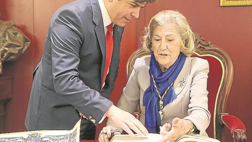 María del Carmen Jiménez-Alfaro y Salas se convierte en Hija Adoptiva de Montilla