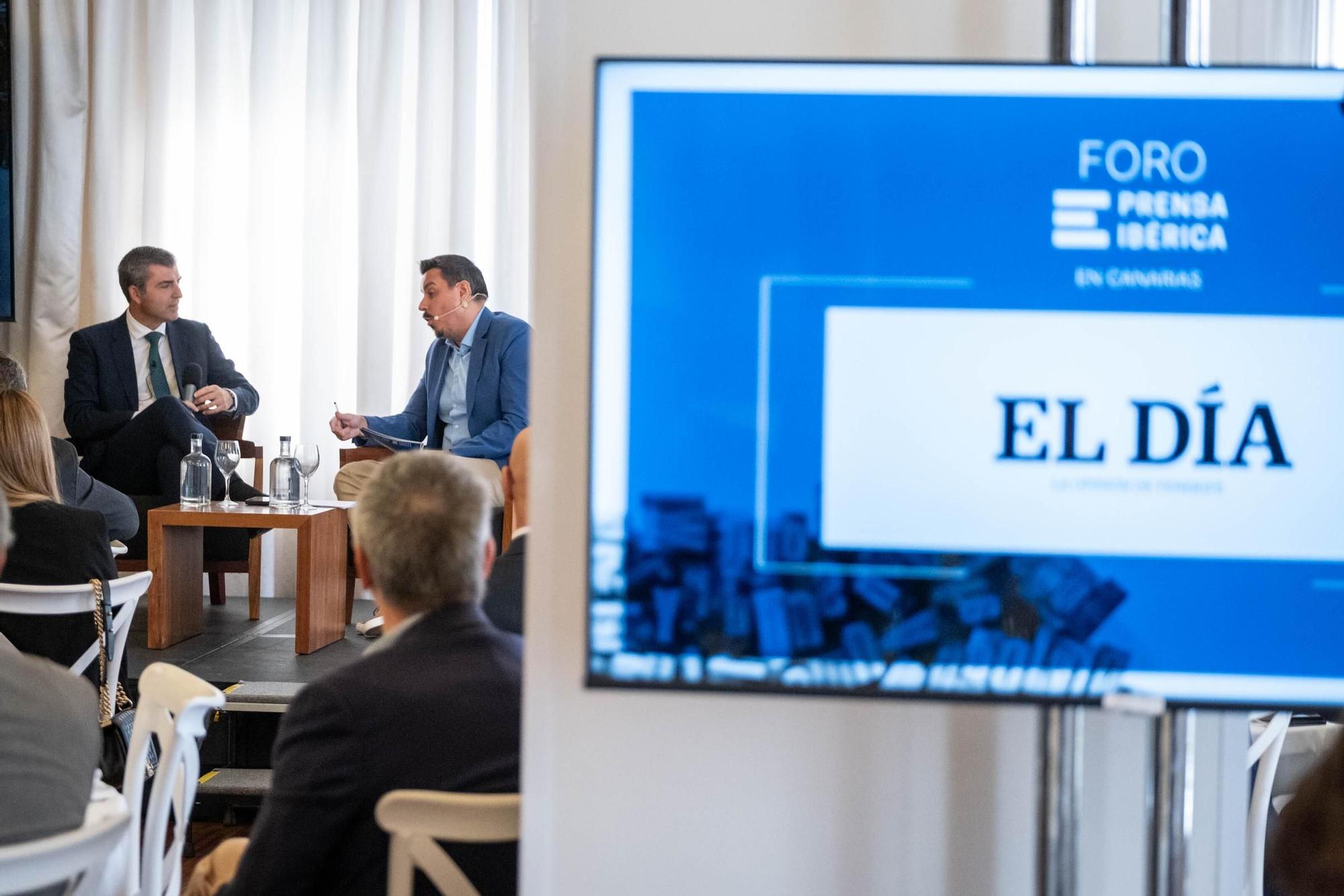 Foro con Manuel Domínguez