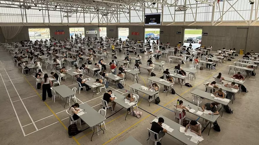 Los estudiantes de la Marina Baixa se enfrentan a la prueba de acceso a la universidad