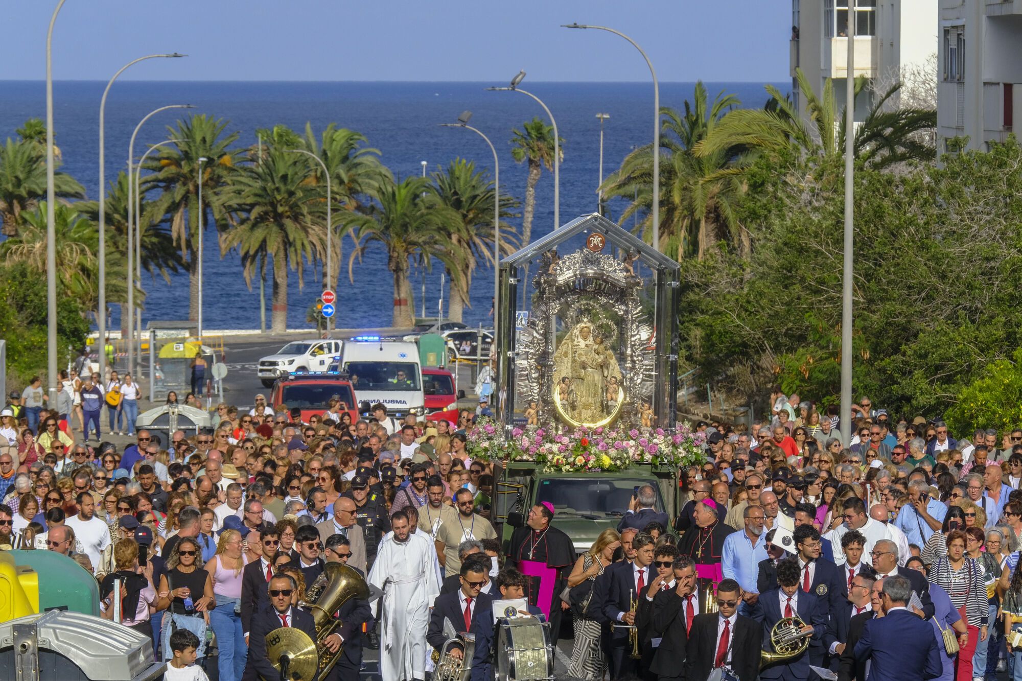 La Virgen del Pino del Materno a la Catedral