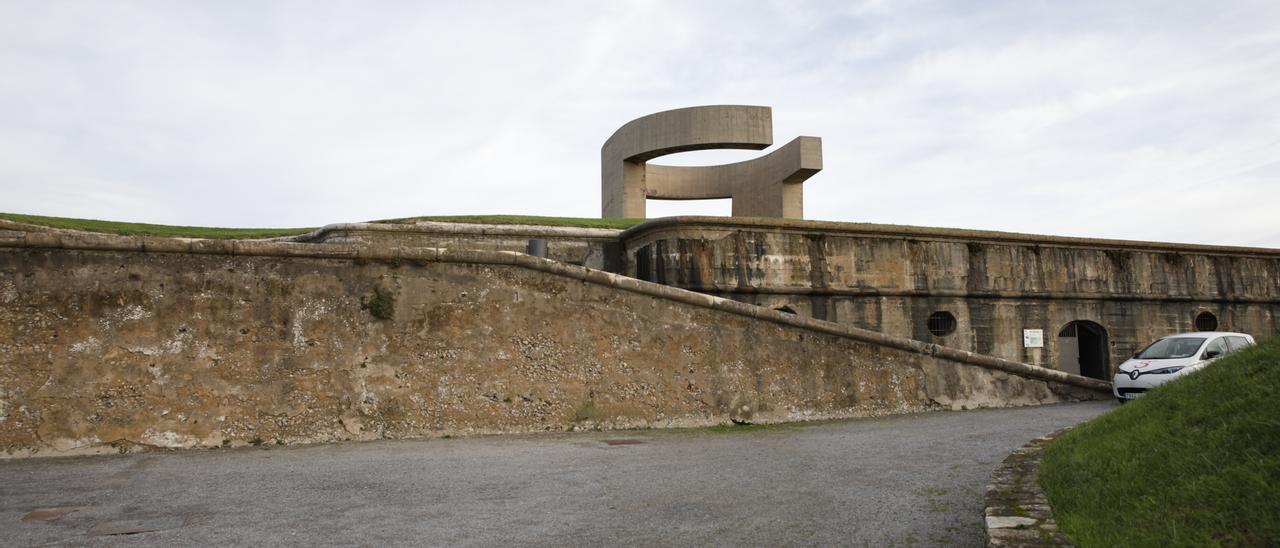 Entrada a las fortificaciones del Elogio.