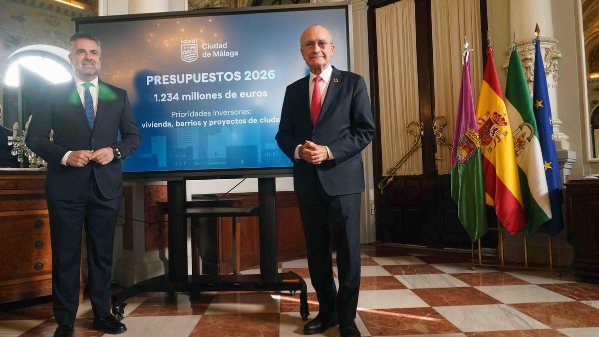 Carlos Conde y Francisco de la Torre, han presentado este miércoles el proyecto de presupuesto para Málaga en 2026.