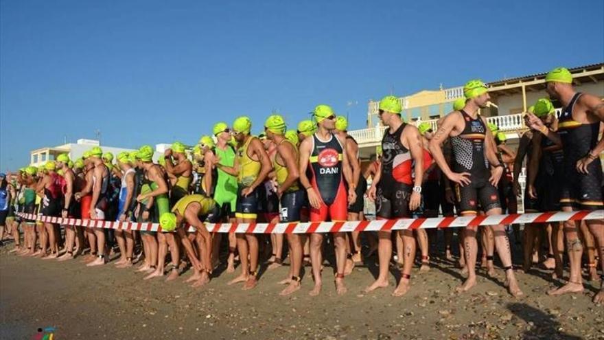 Nules y Almassora se vuelcan con el triatlón