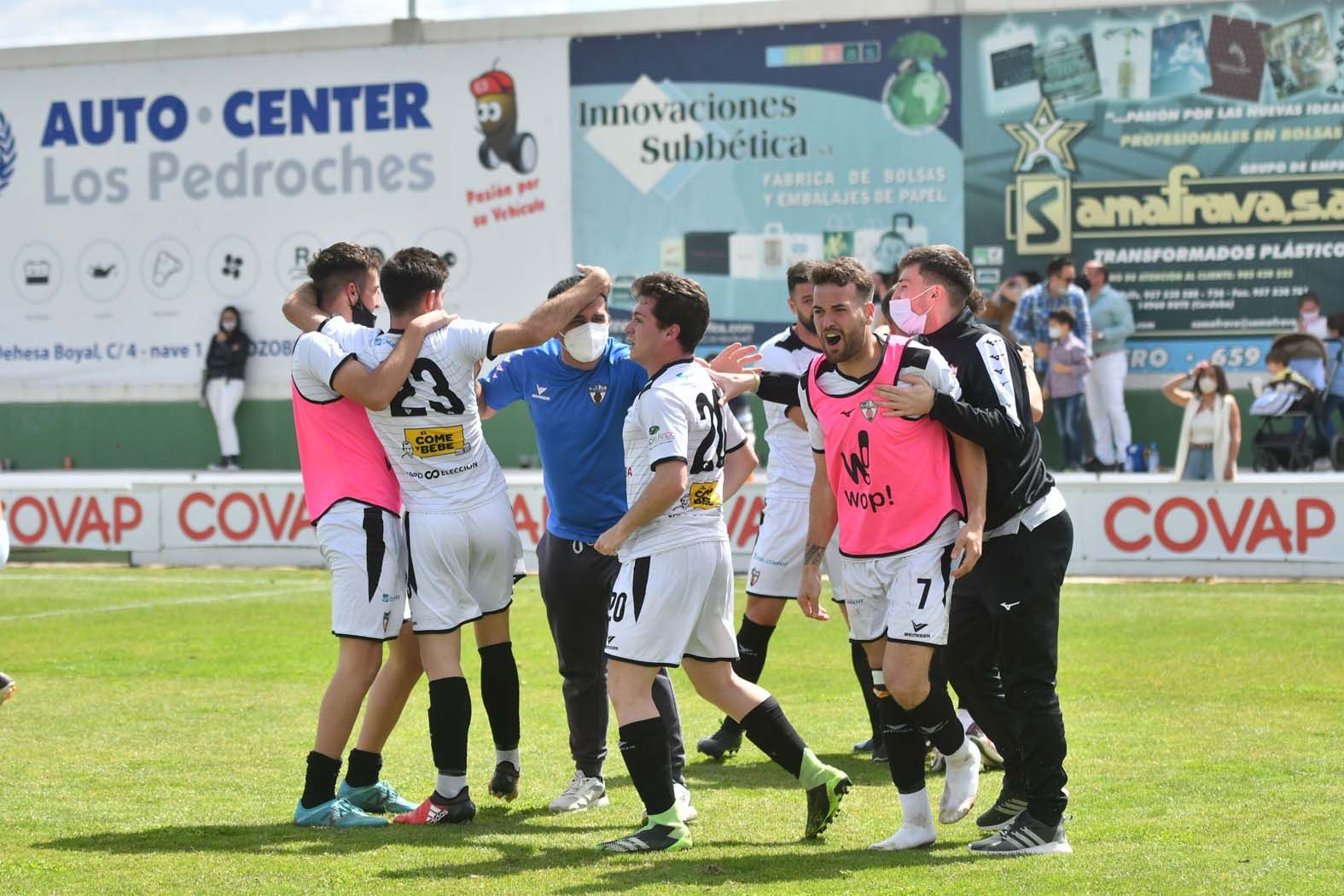 El triunfo del Pozobblanco ante el Córdoba B, en imágenes