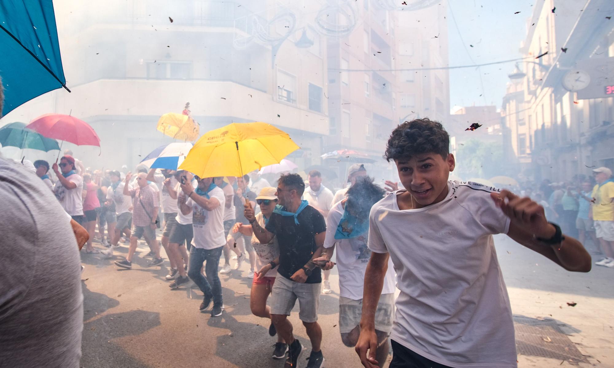 Segundo día de "Correr la traca" y suelta de globos de las Fiestas Mayores de Elda