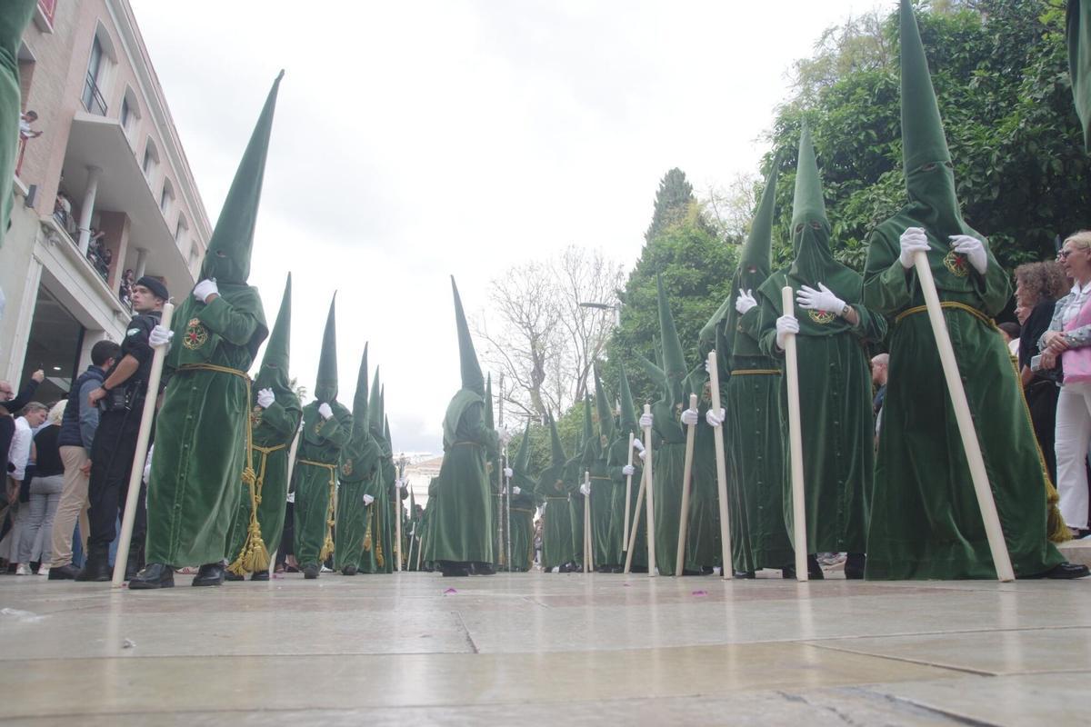 Nazarenos de Gracia y Esperanza.