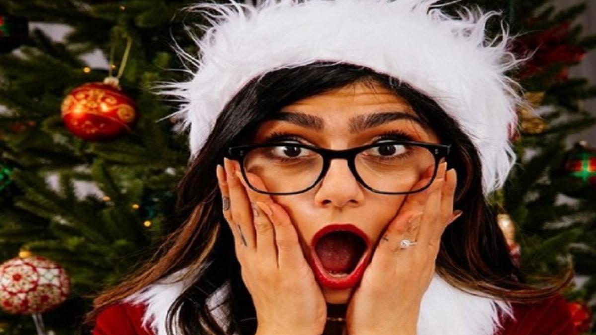 La sensual felicitación navideña de Mia Khalifa