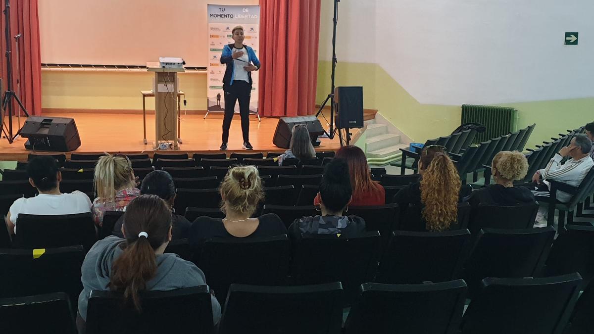 aratriatleta. Cristina Miranda Zambrano durante el taller ‘Nutrición Sana y Superación’.