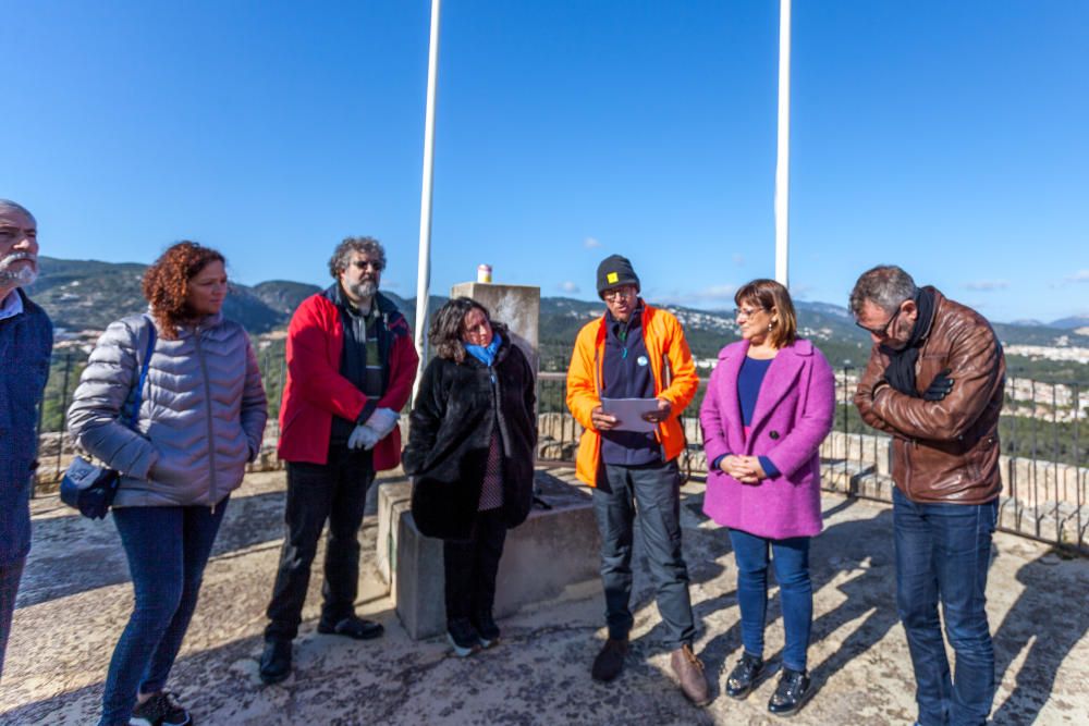 Torres, talaias y talaiots se encienden en Baleares en un "canto" por los derechos humanos