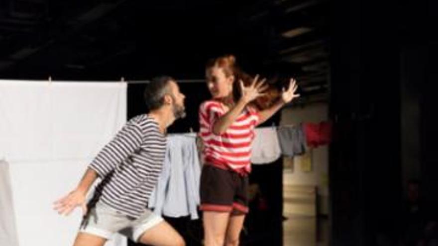 Danza en Breve - Ropa Tendida: Luis Hergón y Daura Hernández García