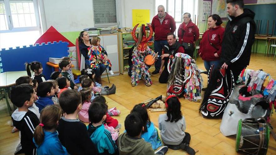 Jarramplas se acerca a los niños