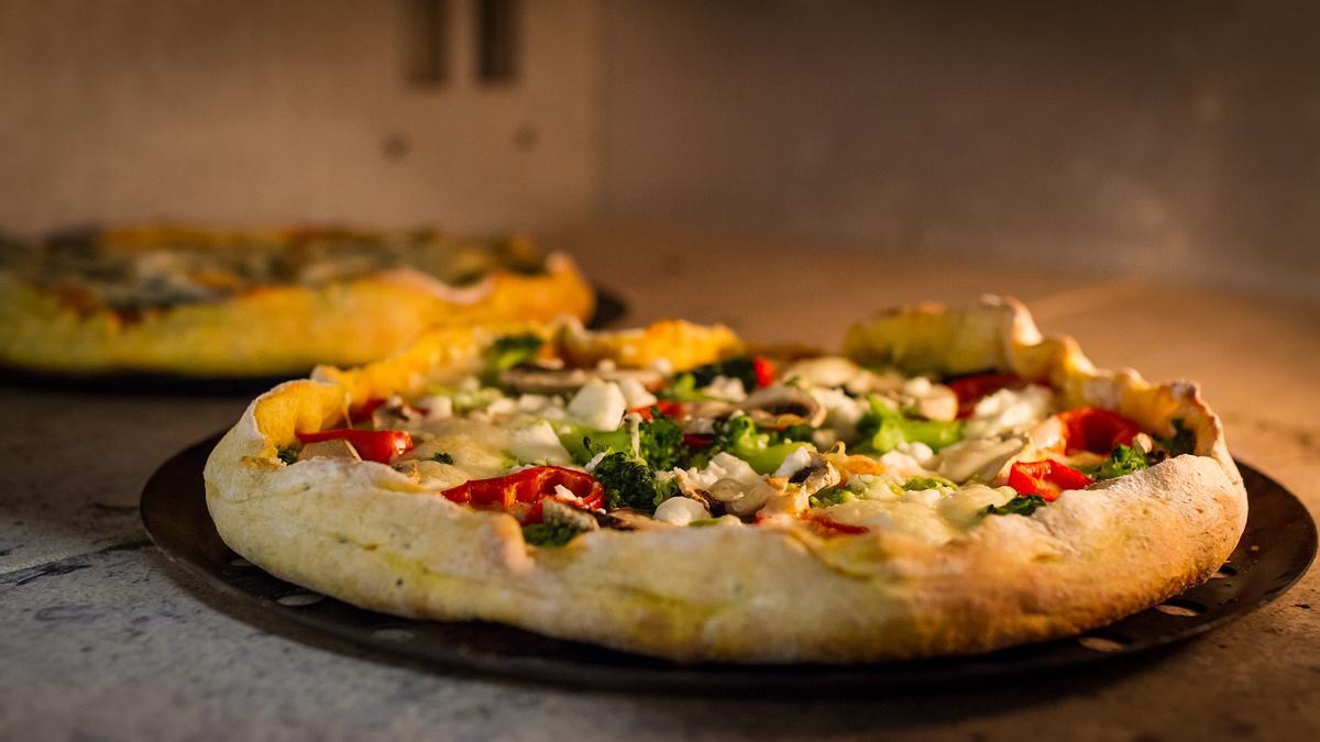 La pizza tiene una importante variedad de recetas y algunas tienen ingredientes muy sorprendentes