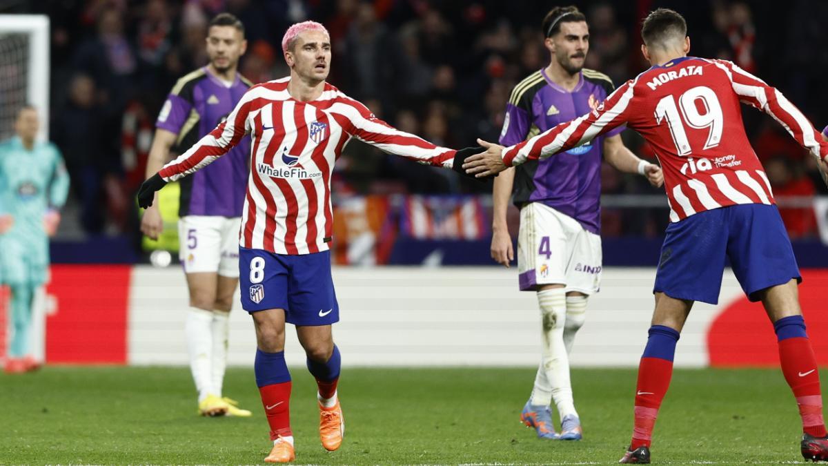 Griezmann y Morata durante un partido del Atlético en la Liga española
