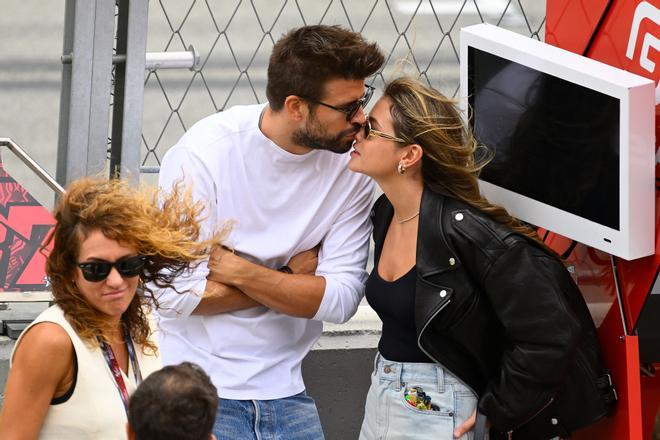 Gerard Piqué y Clara Chía en el circuito de Montmeló