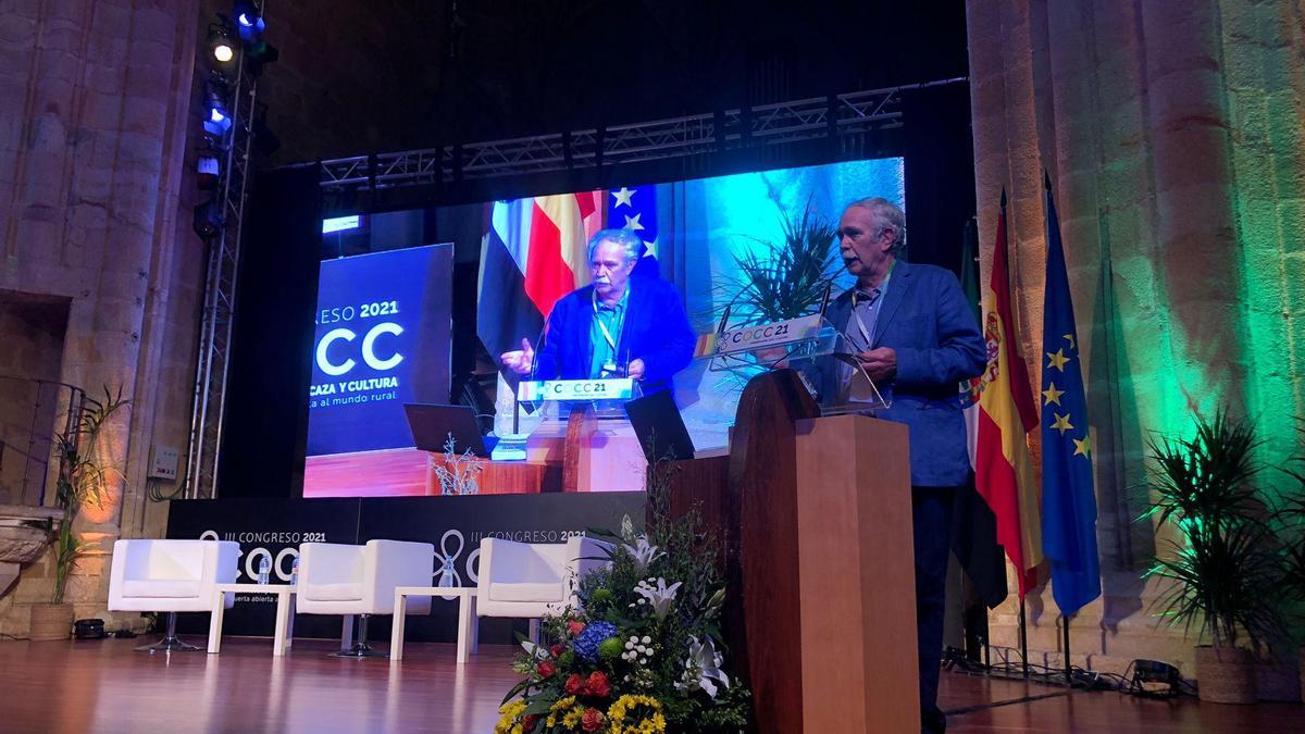 Antonio Pérez Henares, durante su intervención en el congreso.