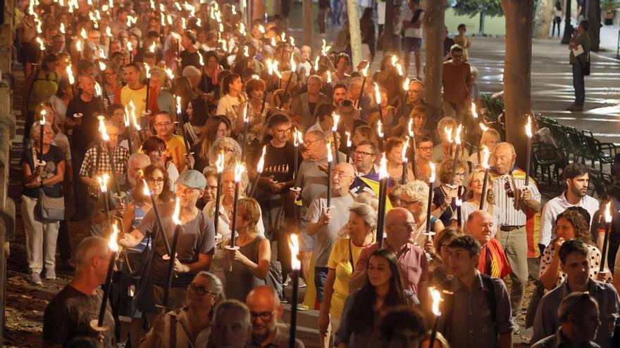 La 17a Marxa de Torxes de Manresa, en imatges