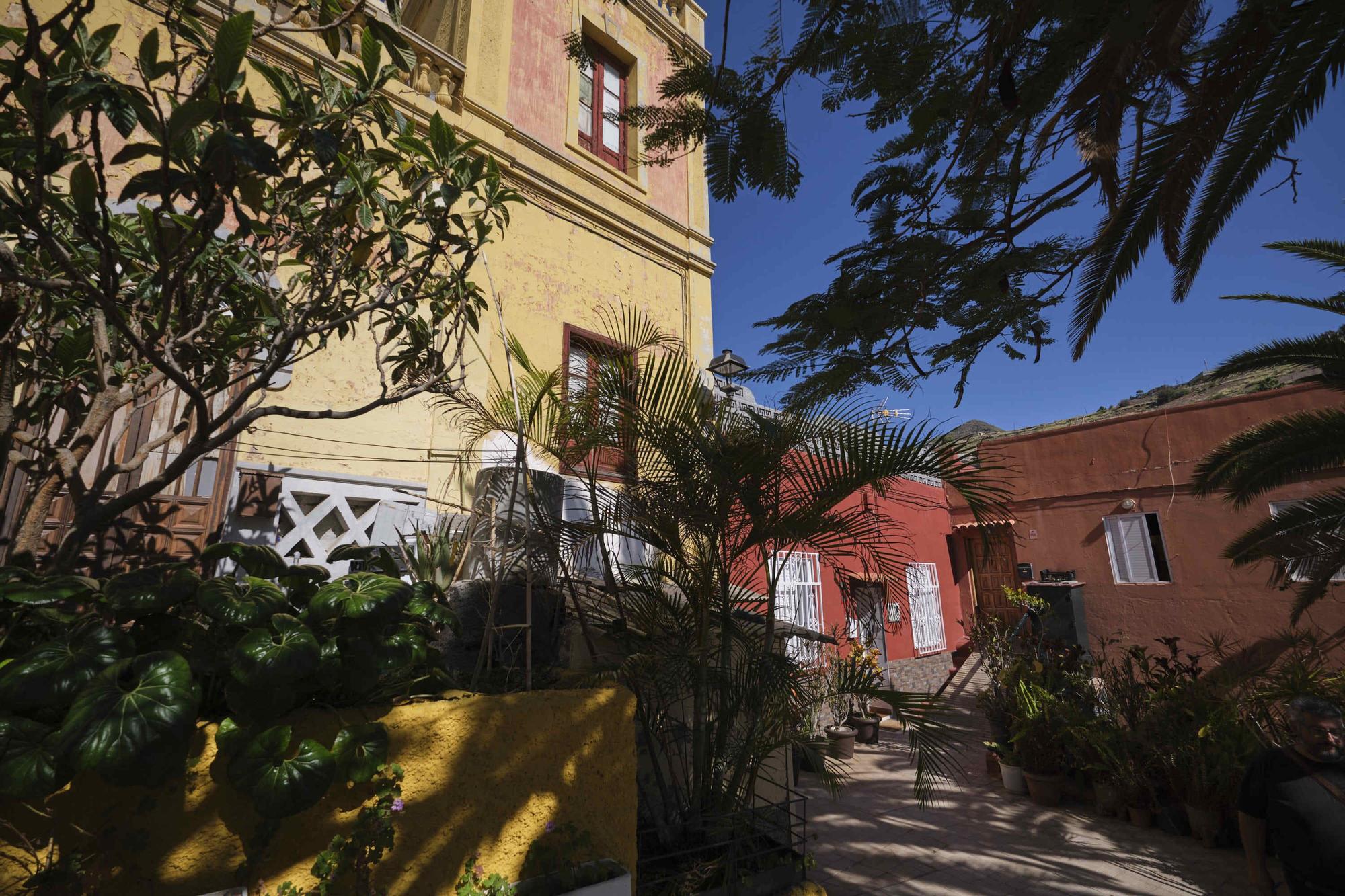 Estado de abandono del barranco que pasa por la trasera del barrio de Los Lavaderos