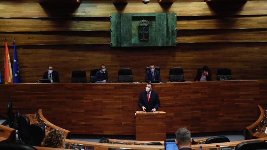 Adrián Barbón sobre las nuevas restricciones: "No es fácil tomar estas decisiones pero no tengo otro remedio para salvar vidas"