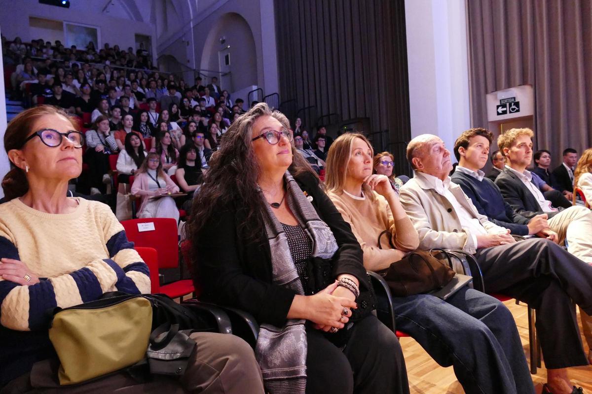EN IMATGES | La primera edició de la jornada 'De Figueres al món' atrau més d'un centenar de joves