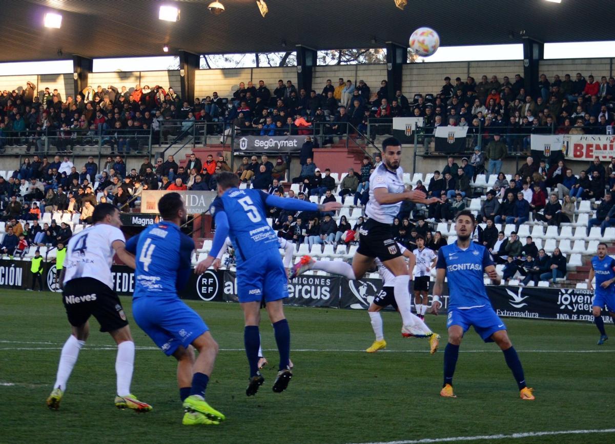 Acción del partido del estadio Romano.