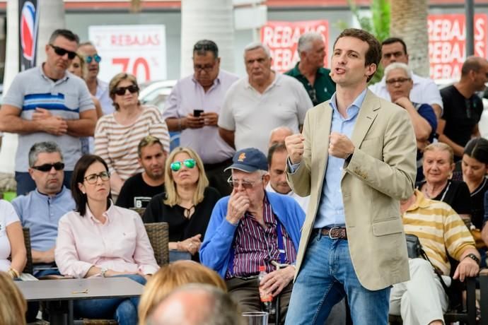 Pablo Casado (PP) hace campaña en Canarias