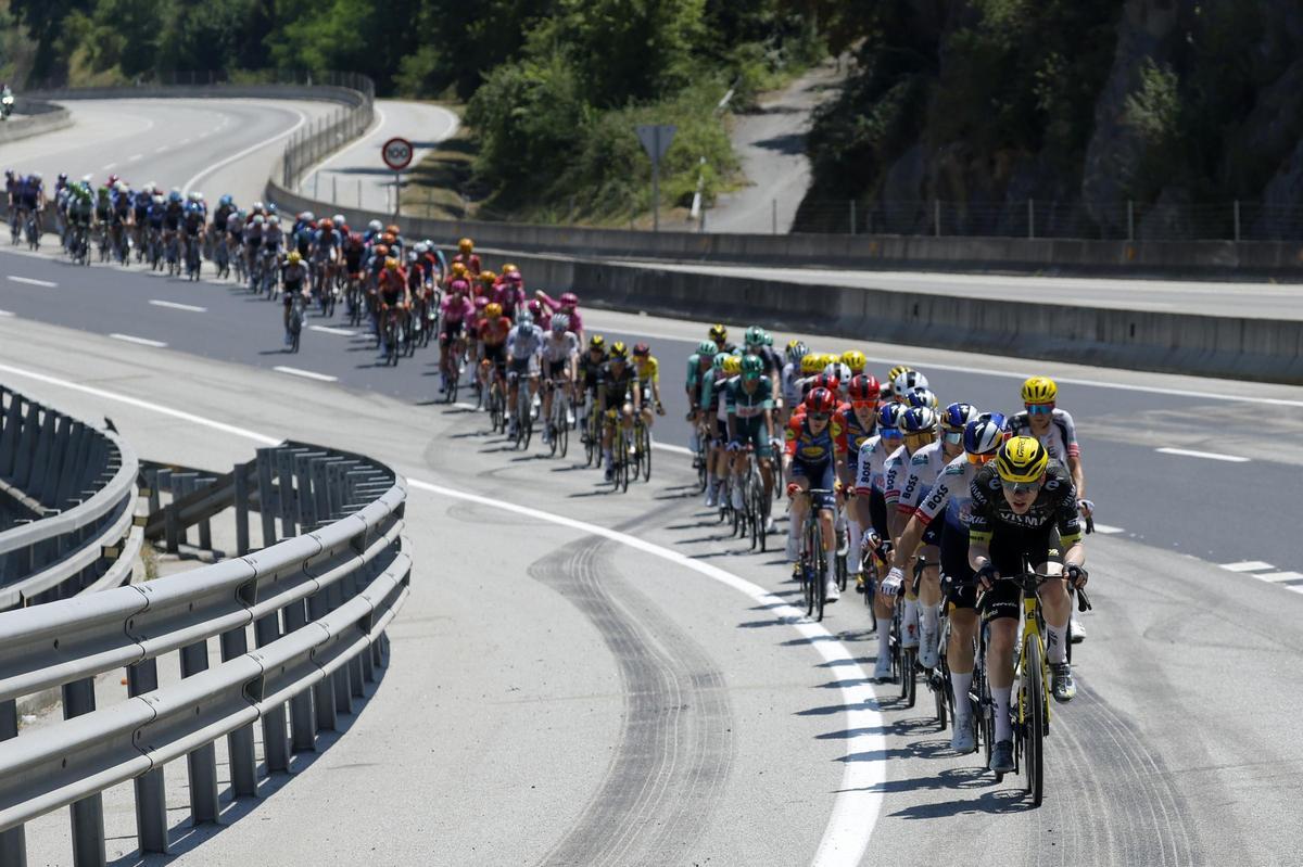 Pogacar gana su primera etapa de esta edición del Tour de Francia con un magnífico sprint en Les Angles Pogacar gana su primera etapa de esta edición del Tour de Francia con un magnífico sprint en Les Angles