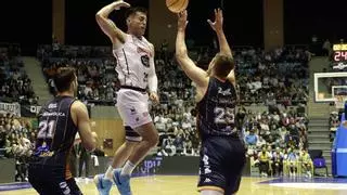 El Obradoiro arrasa con una victoria de equipo grande