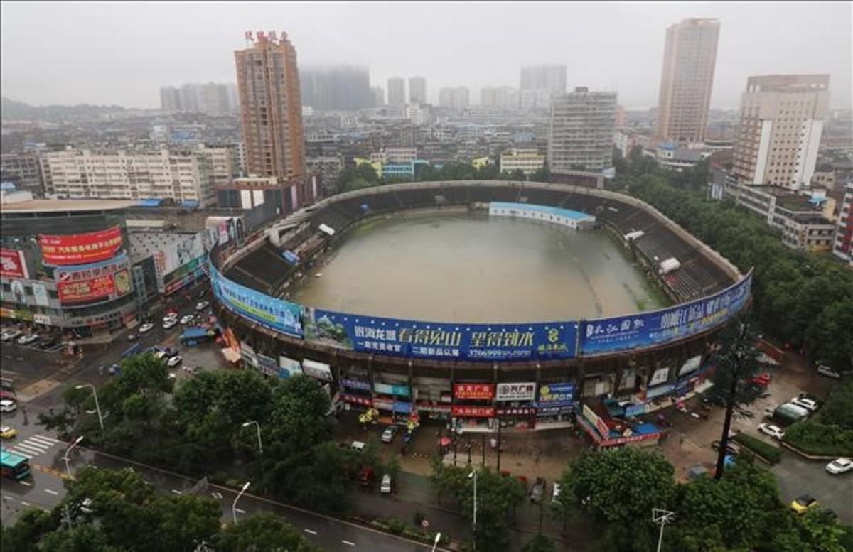 abertran34555222 a stadium is flooded after heavy rainfall in ezhou  hubei pr160705110517