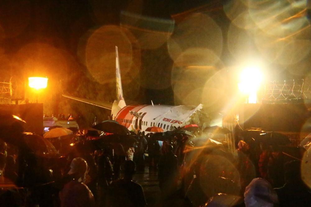 Un avió s'estavella al sud-oest de l'Índia