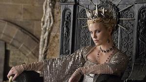 Tràiler de la pel·lícula ’Blancanieves y la leyenda del cazador’.