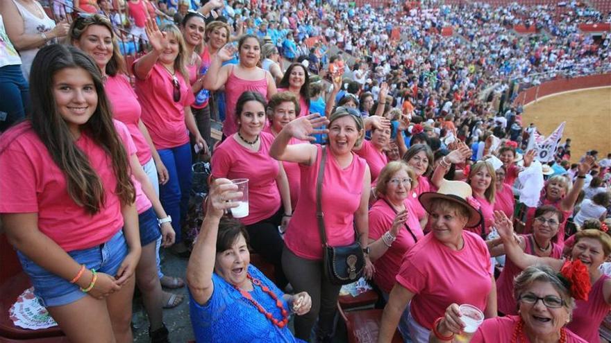 Ganemos pide la cancelación de la becerrada por la mujer cordobesa