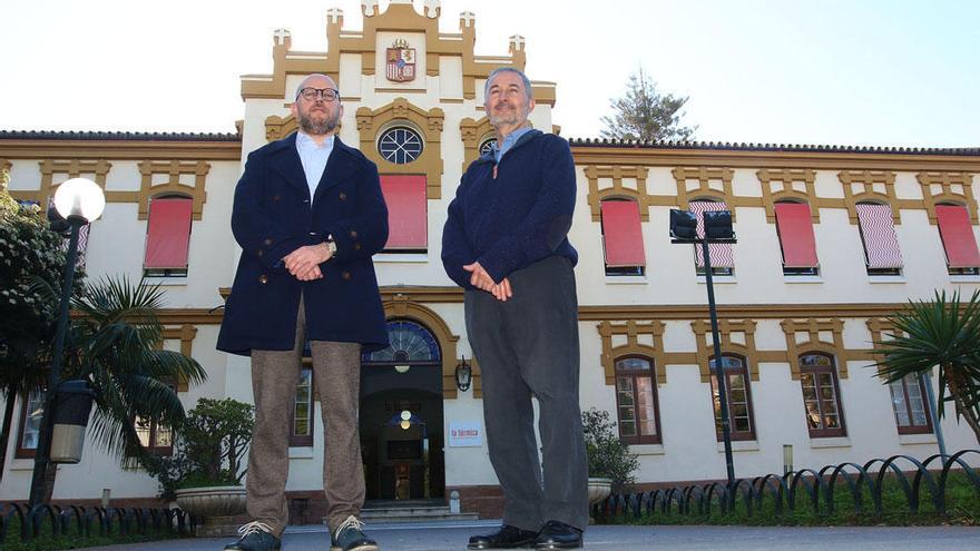 José Luis Cabrera (izq.) y Francisco Rodríguez Marín, delante de La Térmica.