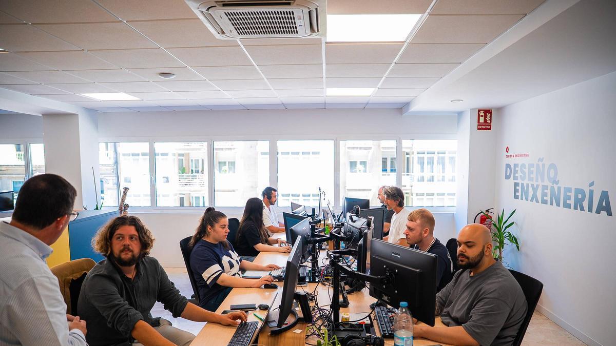 Trabajadores de Ayco Internet, una de las empresas asociadas a INEO.