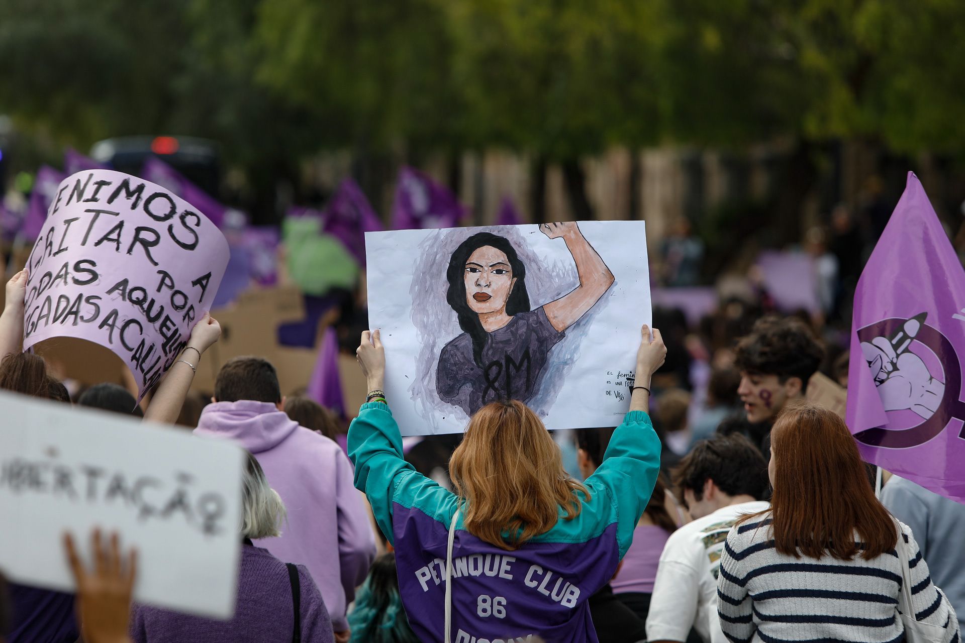 Las estudiantes toman las calles de València en el 8M