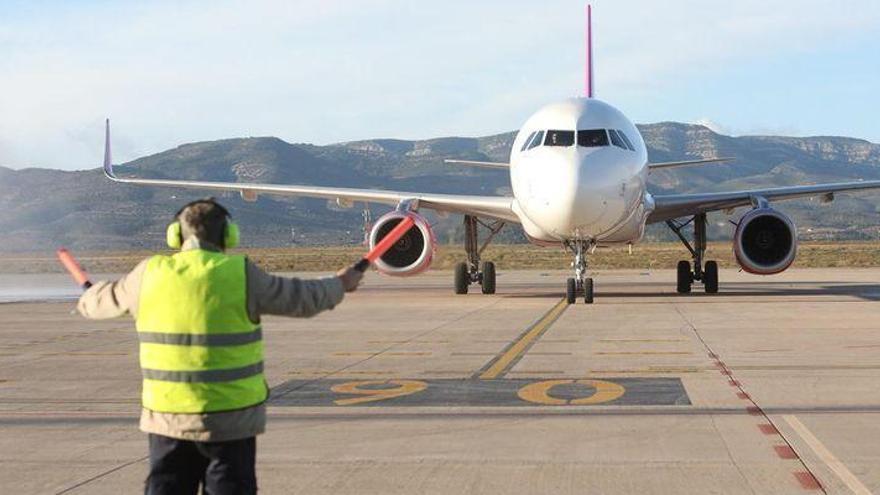 El aeropuerto de Castellón acoge aviones afectados por el parón aéreo debido a la crisis del coronavirus