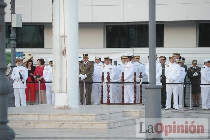 Arriado Solemne de Bandera en el puerto de Cartagena