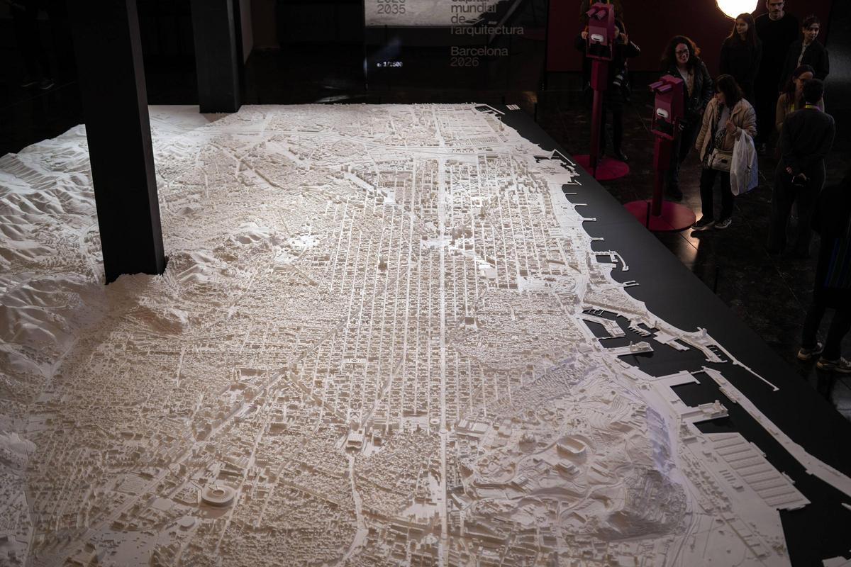 Presentación de la nueva maqueta del Pla de Barcelona 2026–2035.