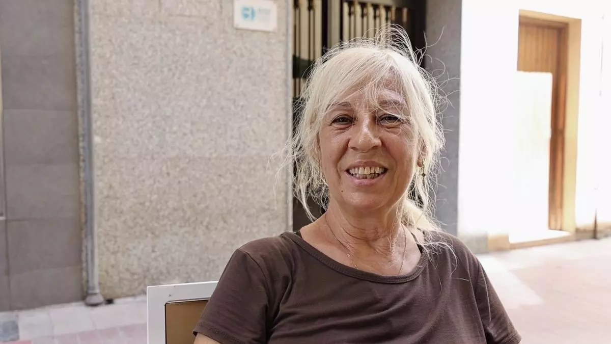 “Soy del Caribe y aquí hace más calor”: Vecinos y visitantes sobreviven con aire acondicionado, ventiladores, playa e hidratación constante