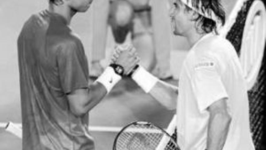 David Ferrer doblega a un lesionado Rafa Nadal