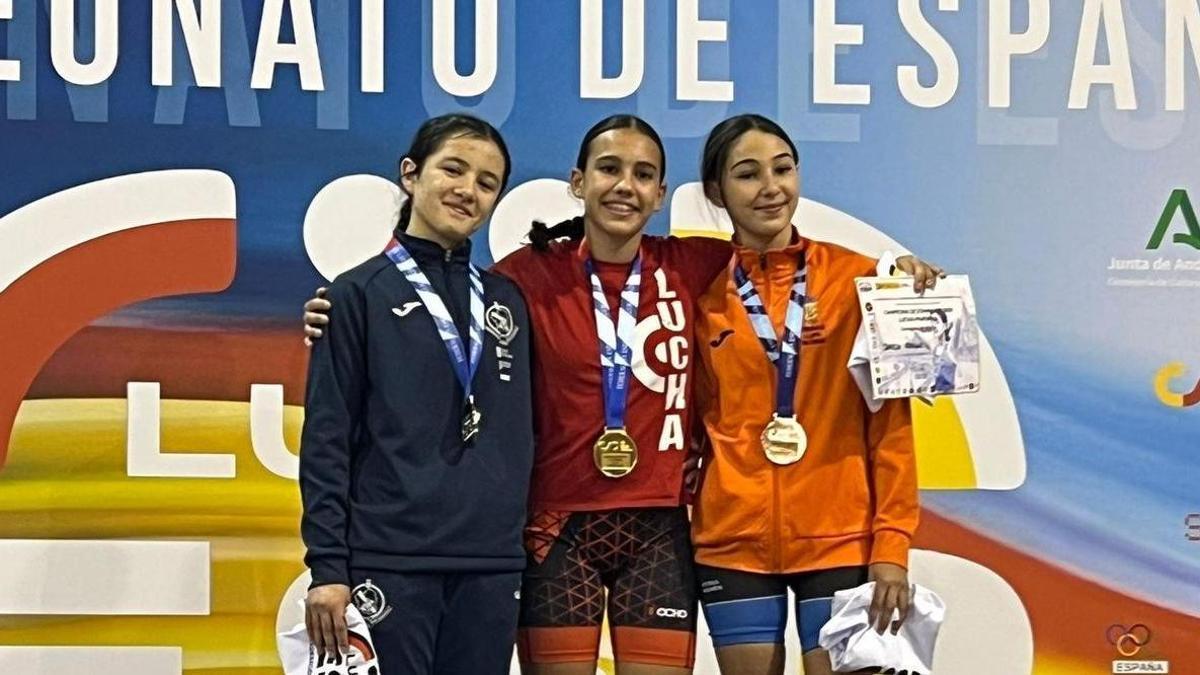 Nerea Calviño, con su medalla de plata.
