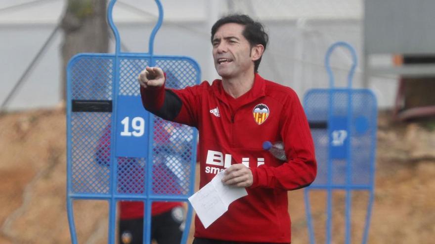 Marcelino: &quot;Para venir fichajes, deben salir futbolistas&quot;