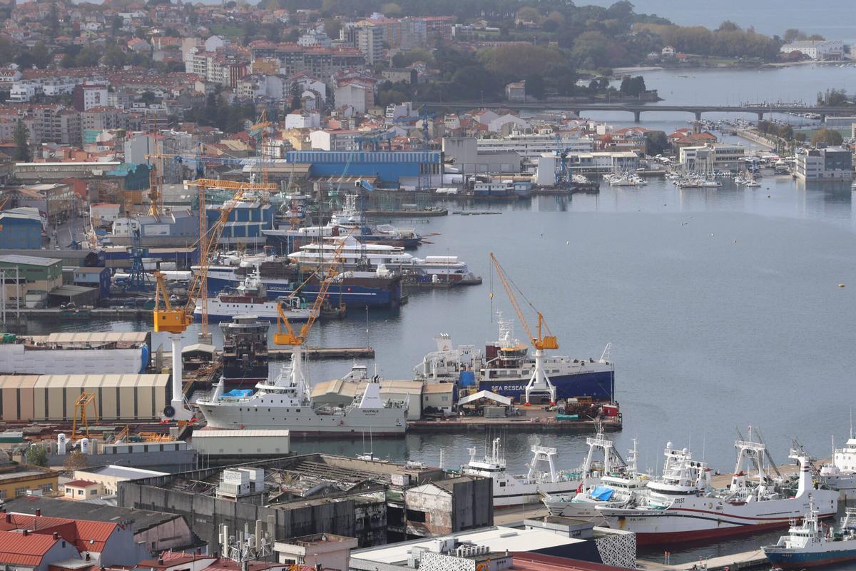 Vista de los astilleros en Beiramar.