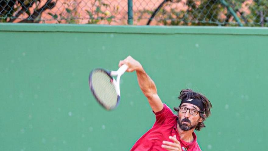 Francesc Prat, a la izquierda, y Mario Roque, durante el Open «Cruz de la Victoria». | OCV