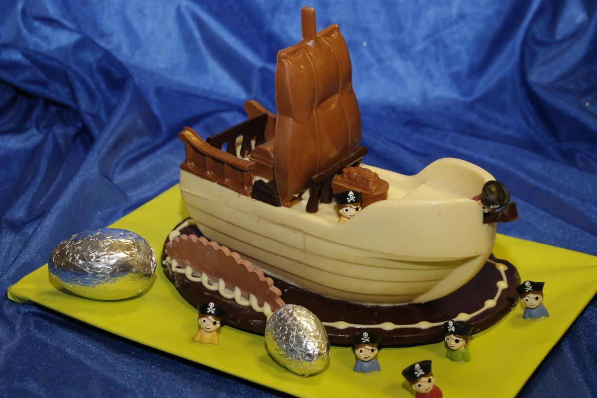 Barco pirata de chocolate.