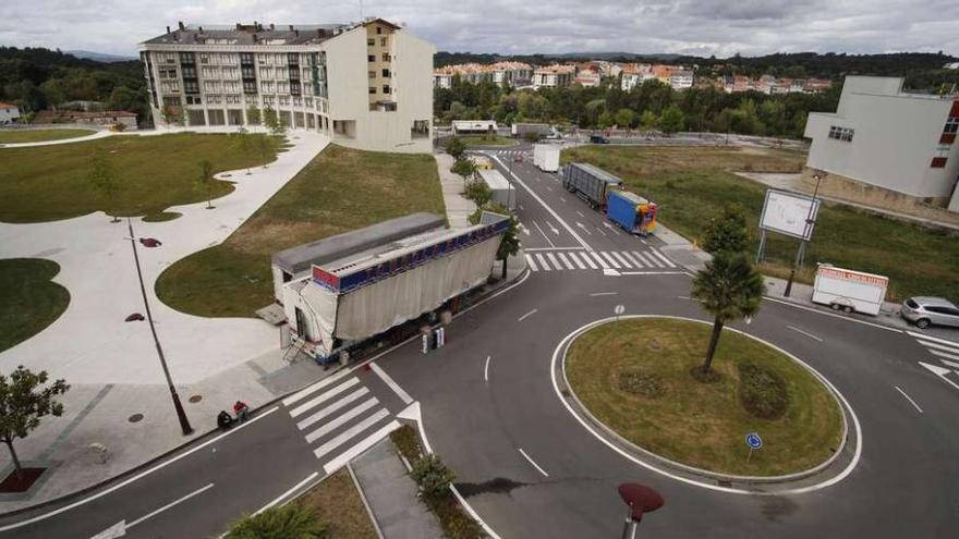 La mayor parte de las calles de la urbanización de O Regueiriño quedaron libres de coches ayer por la mañana.