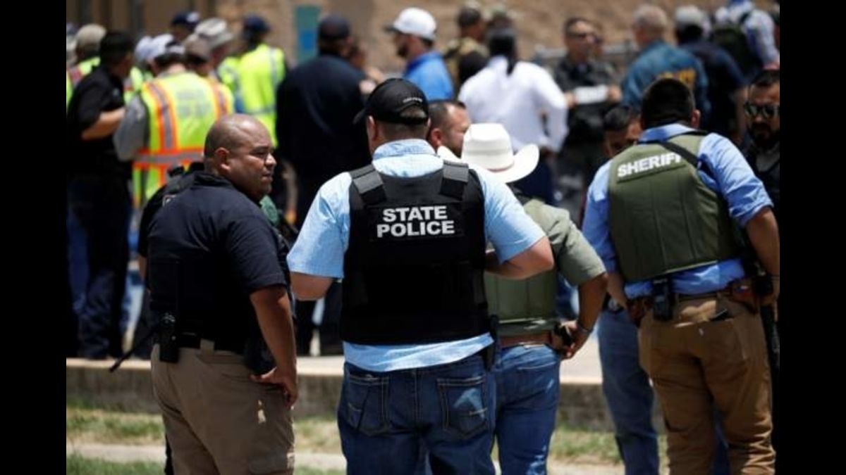 Al menos 14 alumnos y un profesor mueren durante un tiroteo en una escuela de Texas